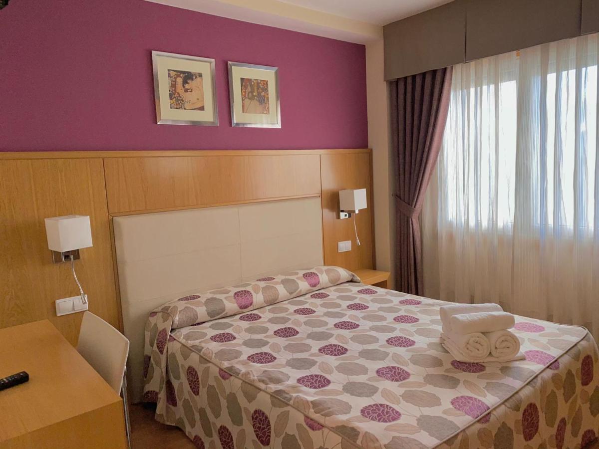 Hotel Condes De Lemos Espana Монфорте-де-Лемос Экстерьер фото