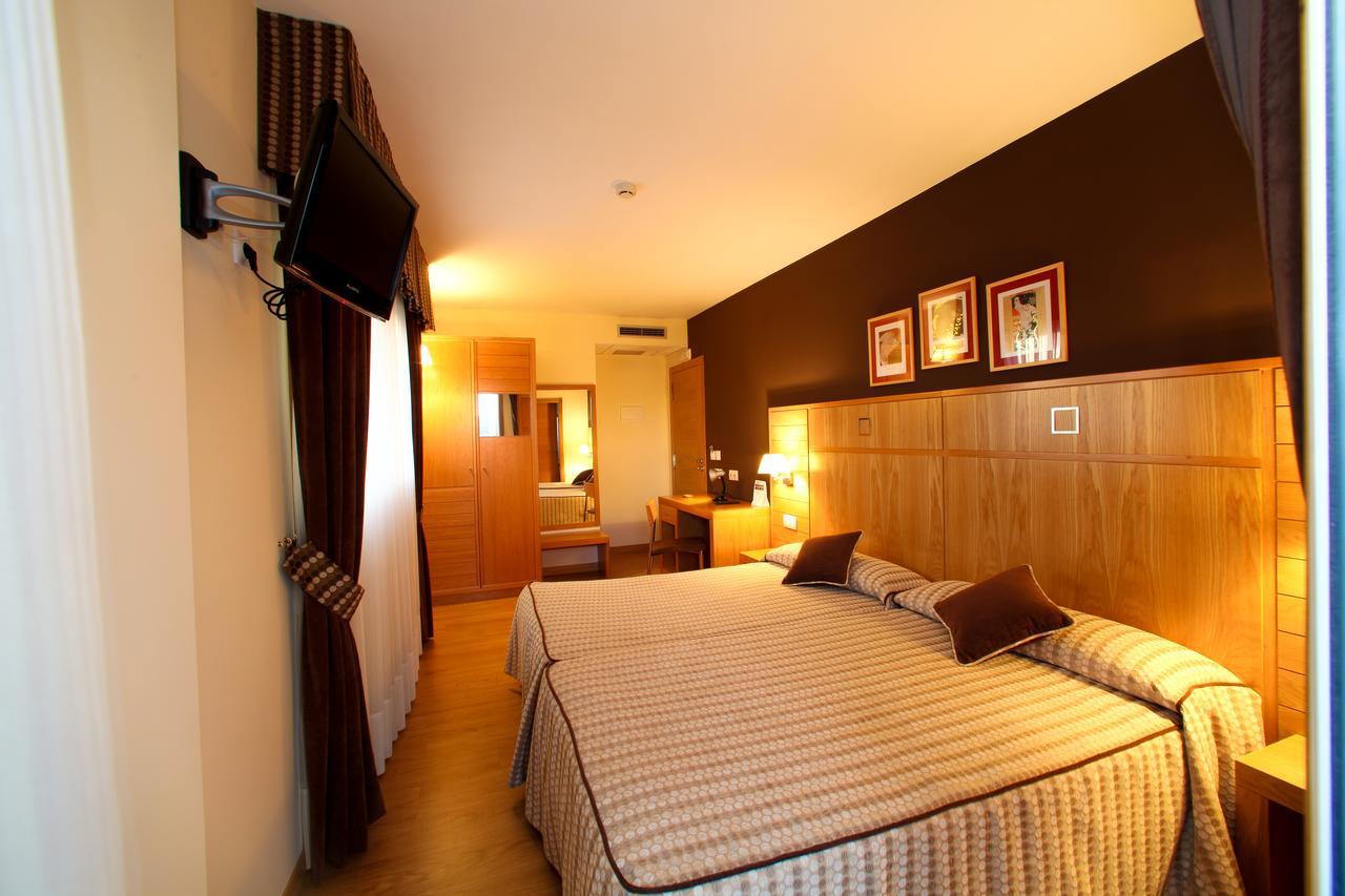 Hotel Condes De Lemos Espana Монфорте-де-Лемос Экстерьер фото