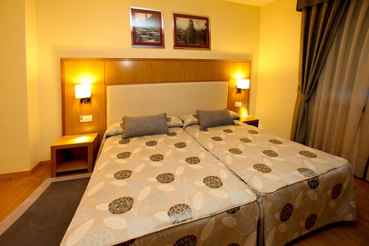 Hotel Condes De Lemos Espana Монфорте-де-Лемос Экстерьер фото