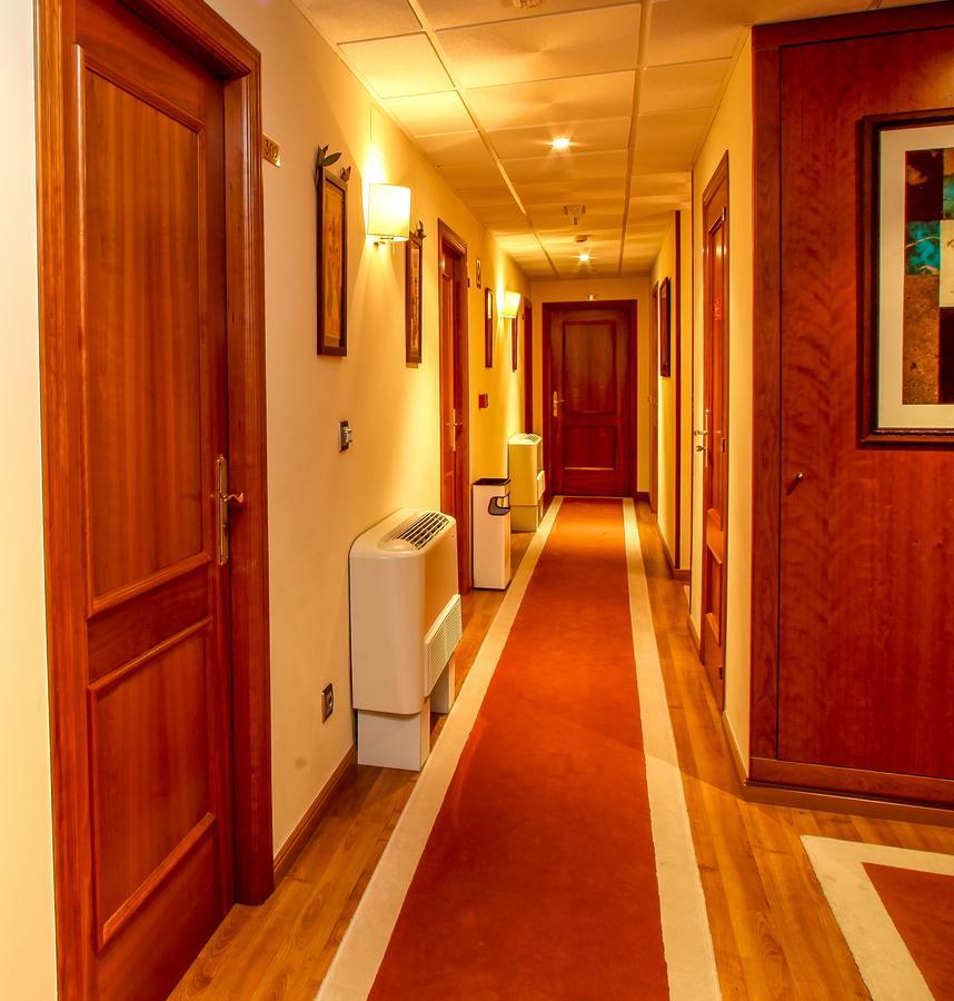 Hotel Condes De Lemos Espana Монфорте-де-Лемос Экстерьер фото